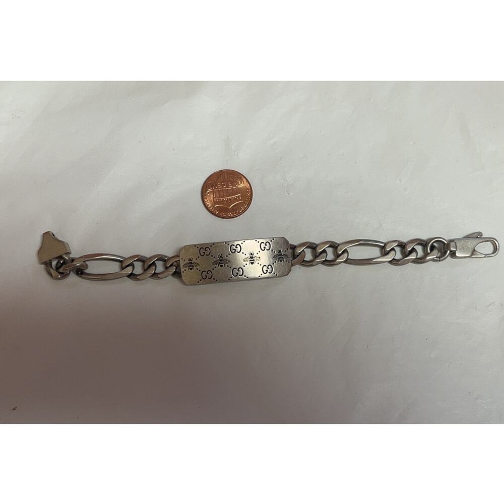 GUCCI Silver GG and Bee Engraved Chain ID Bracelet - Picture 6 of 16